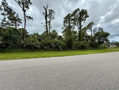 Looking for that perfect piece of land to build your slice of on Bobcat Trail Golf Club in Florida - for sale on GolfHomes.com, golf home, golf lot