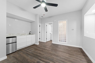 Investment Property or your vacation Retreat!A 2 bedrooom/ 2 on  in Missouri - for sale on GolfHomes.com, golf home, golf lot