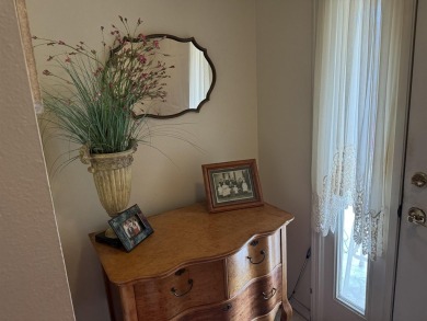 Well cared for- move in condition ONE LEVEL 2 bed 1 1/2 bath on Cherokee Village North Course in Arkansas - for sale on GolfHomes.com, golf home, golf lot