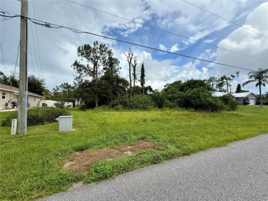 Looking for that perfect piece of land to build your slice of on Bobcat Trail Golf Club in Florida - for sale on GolfHomes.com, golf home, golf lot