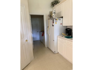 Single level 4 bedrooms, 3 full baths home on a corner lot in on Arrowhead Country Club in South Carolina - for sale on GolfHomes.com, golf home, golf lot