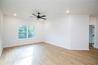 $5,000 Buyer Incentive! Come enjoy Bella Vista and all it has to on Bella Vista - Metfield Golf Complex and Country Club in Arkansas - for sale on GolfHomes.com, golf home, golf lot