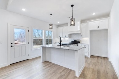 Discover this stunning new cons't craftsman style home located on Bella Vista Country Club - Highlands in Arkansas - for sale on GolfHomes.com, golf home, golf lot