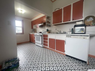 Hope R Benne, C: , hopebennerealtor,   - This 2-bedroom, 1-bath on Oakland Golf Club in Nebraska - for sale on GolfHomes.com, golf home, golf lot