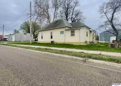 Hope R Benne, C: , hopebennerealtor,   - This 2-bedroom, 1-bath on Oakland Golf Club in Nebraska - for sale on GolfHomes.com, golf home, golf lot