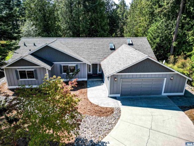 Gorgeous one level home in Sunland on the golf course with a on SunLand Golf and Country Club in Washington - for sale on GolfHomes.com, golf home, golf lot