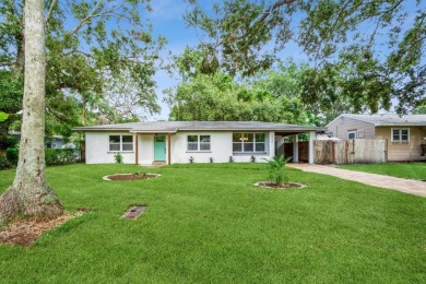 This fully remodeled 2 bedroom, 1.5 bathroom single story home on The Dunedin Country Club in Florida - for sale on GolfHomes.com, golf home, golf lot