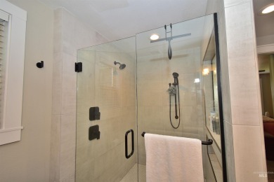 You will love this beautifully updated single-level family home on Lakeview Golf Club in Idaho - for sale on GolfHomes.com, golf home, golf lot