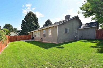 You will love this beautifully updated single-level family home on Lakeview Golf Club in Idaho - for sale on GolfHomes.com, golf home, golf lot