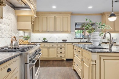 Welcome to your dream home in the heart of Stevens Park. This on Stevens Park Golf Course in Texas - for sale on GolfHomes.com, golf home, golf lot
