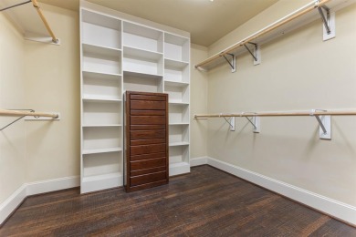 Welcome to your dream home in the heart of Stevens Park. This on Stevens Park Golf Course in Texas - for sale on GolfHomes.com, golf home, golf lot