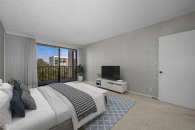 Under contract-accepting backup offers. One or more photo(s) has on Belleair Country Club in Florida - for sale on GolfHomes.com, golf home, golf lot