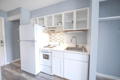 This NMB Golf and Tennis extra-large efficiency is an affordable on Possum Trot Golf Course in South Carolina - for sale on GolfHomes.com, golf home, golf lot
