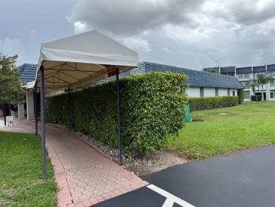 2/2 CONDOMINIUM FOR SALE IN DESIRABLE VERY ACTIVE COMMUNITY AT on Oriole Golf and Tennis Club in Florida - for sale on GolfHomes.com, golf home, golf lot