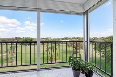 Beautifully updated 2BR/2BA condo with an eastern exposure & on Deer Creek Golf Club in Florida - for sale on GolfHomes.com, golf home, golf lot