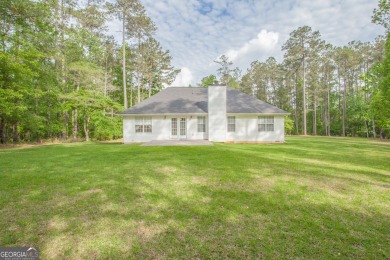 Welcome home to peaceful living in this well maintained 3 Br/2 on Fairfield Plantation Golf and Country Club in Georgia - for sale on GolfHomes.com, golf home, golf lot