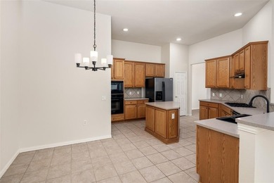 Popular half duplex in the Villas of Heritage Ranch. Beautiful on Heritage Ranch Golf and Country Club in Texas - for sale on GolfHomes.com, golf home, golf lot