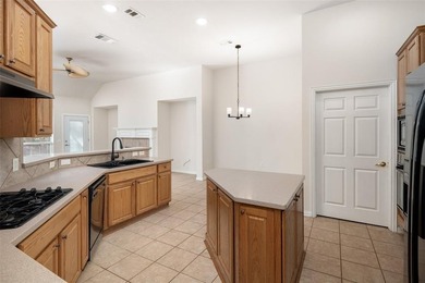 Popular half duplex in the Villas of Heritage Ranch. Beautiful on Heritage Ranch Golf and Country Club in Texas - for sale on GolfHomes.com, golf home, golf lot