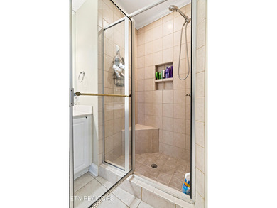 Low maintenance lifestyle calling? This beautifully maintained 3 on Creekside Plantation in Tennessee - for sale on GolfHomes.com, golf home, golf lot