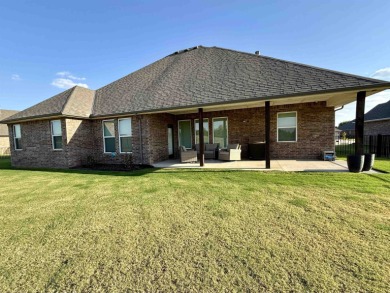 This beautifully maintained one-owner home sits in a desirable on Pheasant Run in Oklahoma - for sale on GolfHomes.com, golf home, golf lot