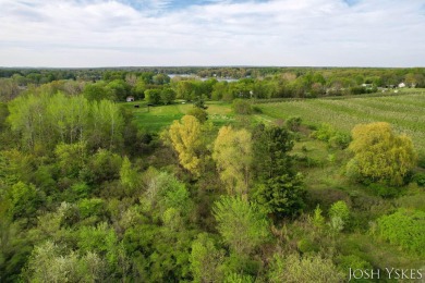 Beautiful acreage set up for horses! This lovely 3 bed, 1.5 bath on Grand Rapids Sparta Moose Golf Course in Michigan - for sale on GolfHomes.com, golf home, golf lot