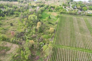 Beautiful acreage set up for horses! This lovely 3 bed, 1.5 bath on Grand Rapids Sparta Moose Golf Course in Michigan - for sale on GolfHomes.com, golf home, golf lot
