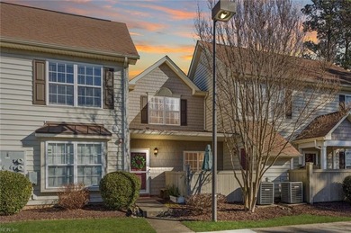 Stunning, fully upgraded two-story townhome offering stylish on  in Virginia - for sale on GolfHomes.com, golf home, golf lot