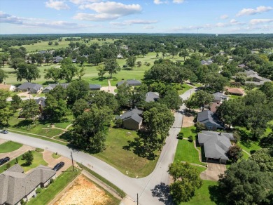 Calling all golfers and lake lovers! This beautiful large family on Emerald Bay Club in Texas - for sale on GolfHomes.com, golf home, golf lot
