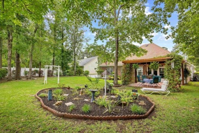Beautiful all-brick 3br/2.5ba home on a large, landscaped lot in on Palmetto Greens Golf and Country Club in South Carolina - for sale on GolfHomes.com, golf home, golf lot