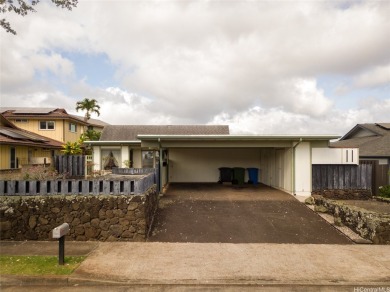 This well-loved SINGLE LEVEL home has been cared for over the on Mililani Golf Club in Hawaii - for sale on GolfHomes.com, golf home, golf lot