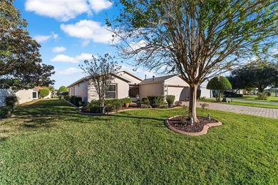 Now available in Summerglen, Ocala: a 2-bedroom, 2-bath home on Summerglen Country Club in Florida - for sale on GolfHomes.com, golf home, golf lot