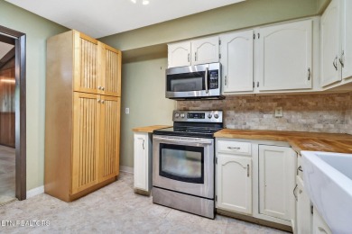 Nice ranch style home in a great location-within minutes of on Druid Hills Golf Club in Tennessee - for sale on GolfHomes.com, golf home, golf lot