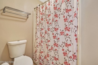 Nice ranch style home in a great location-within minutes of on Druid Hills Golf Club in Tennessee - for sale on GolfHomes.com, golf home, golf lot