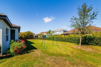 WELCOME TO THIS SOUGHT-AFTER SUMMERVILLE MODEL! This 3-bedroom on Esplanade Golf and Country at Lakewood Ranch in Florida - for sale on GolfHomes.com, golf home, golf lot