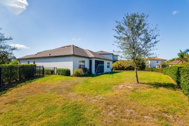 WELCOME TO THIS SOUGHT-AFTER SUMMERVILLE MODEL! This 3-bedroom on Esplanade Golf and Country at Lakewood Ranch in Florida - for sale on GolfHomes.com, golf home, golf lot