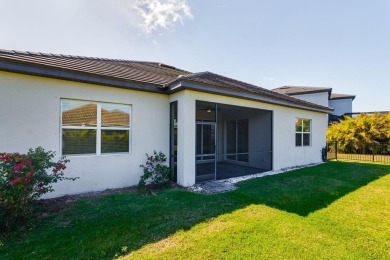 WELCOME TO THIS SOUGHT-AFTER SUMMERVILLE MODEL! This 3-bedroom on Esplanade Golf and Country at Lakewood Ranch in Florida - for sale on GolfHomes.com, golf home, golf lot