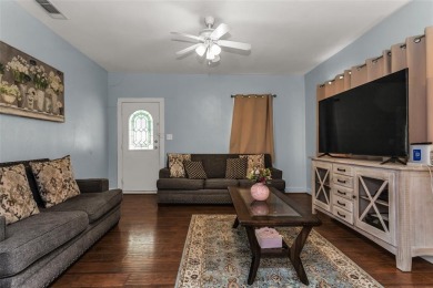 Welcome outdoor lovers to these 4 beds 2 baths with a private in on Tenison Park Golf Club in Texas - for sale on GolfHomes.com, golf home, golf lot