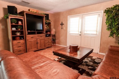 Welcome to your ideal lakefront retreat in the highly desirable on Holly Lake Ranch Golf Club in Texas - for sale on GolfHomes.com, golf home, golf lot