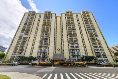 Nice and breezy! This high-floor unit offers beautiful mountain on Honolulu Country Club in Hawaii - for sale on GolfHomes.com, golf home, golf lot