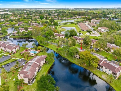 FOR THE DISCRIMINATING BUYER SEEKING A LITE & BRITE TOTALLY on Boca Lago Golf and Country Club in Florida - for sale on GolfHomes.com, golf home, golf lot