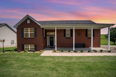 Gorgeous, Cozy, Well Loved, & Updated!  This 3 bed, 3 full bath on Battlefield Golf and Country Club in Kentucky - for sale on GolfHomes.com, golf home, golf lot