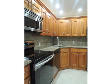 Live the Aventura lifestyle! Spacious condo in the heart of one on Turnberry Isle Resort and Club in Florida - for sale on GolfHomes.com, golf home, golf lot