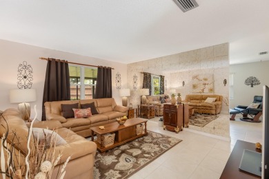 Welcome to this meticulously-maintained home w/ AMAZING on Mallards Landing Golf Course in Florida - for sale on GolfHomes.com, golf home, golf lot