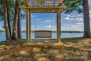 Stunningly Updated Home with Modern Comfort and Style on River Hills Country Club in South Carolina - for sale on GolfHomes.com, golf home, golf lot