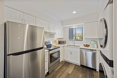 Welcome to 2063 Longbend Drive, a beautifully renovated and on The Seabrook Island Club in South Carolina - for sale on GolfHomes.com, golf home, golf lot