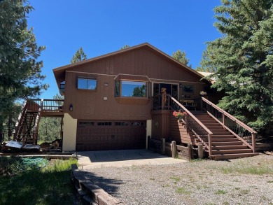 Conveniently located 3 bedrooms, 2 1/2-bathroom cabin in Angel on Angel Fire Resort Country Club in New Mexico - for sale on GolfHomes.com, golf home, golf lot