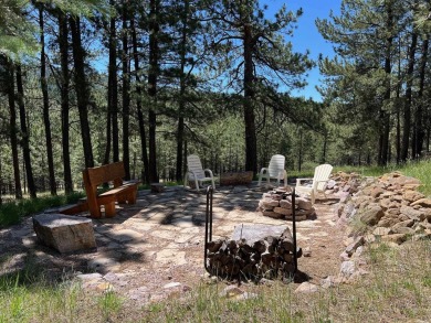 Conveniently located 3 bedrooms, 2 1/2-bathroom cabin in Angel on Angel Fire Resort Country Club in New Mexico - for sale on GolfHomes.com, golf home, golf lot