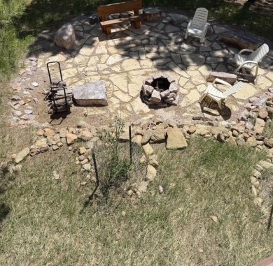 Conveniently located 3 bedrooms, 2 1/2-bathroom cabin in Angel on Angel Fire Resort Country Club in New Mexico - for sale on GolfHomes.com, golf home, golf lot