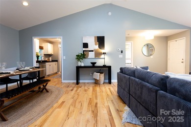 Beautifully furnished 3BR/2BA ranch ideally located within on Black Mountain Golf Course in North Carolina - for sale on GolfHomes.com, golf home, golf lot