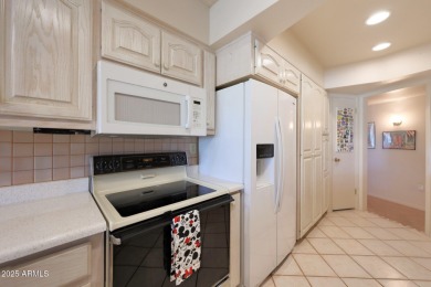 Welcome To This Newport Model Home In Phase 3 Of Sun City! on Sun City-Willow Creek / Willow Brook  in Arizona - for sale on GolfHomes.com, golf home, golf lot